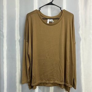 Joyspun women’s top. New but no tags